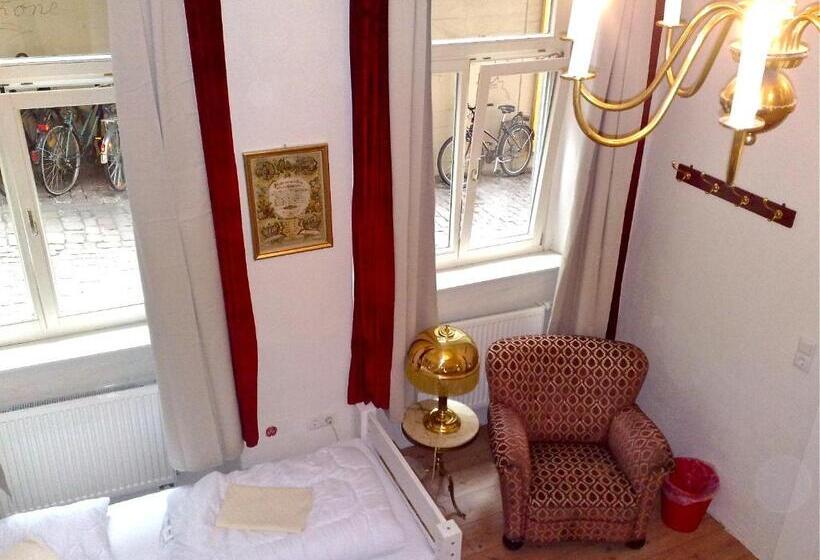 مسافرخانه Lotte The Backpackers