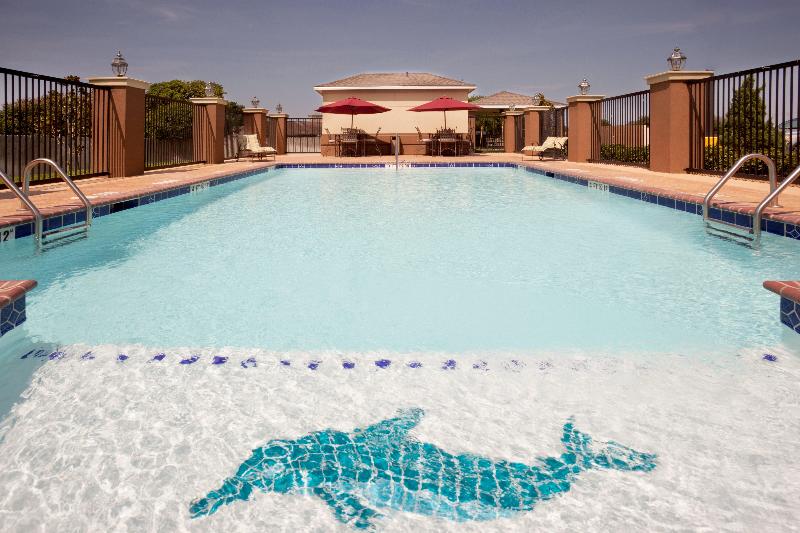 בית מלון כפרי Candlewood Victoria, An Ihg