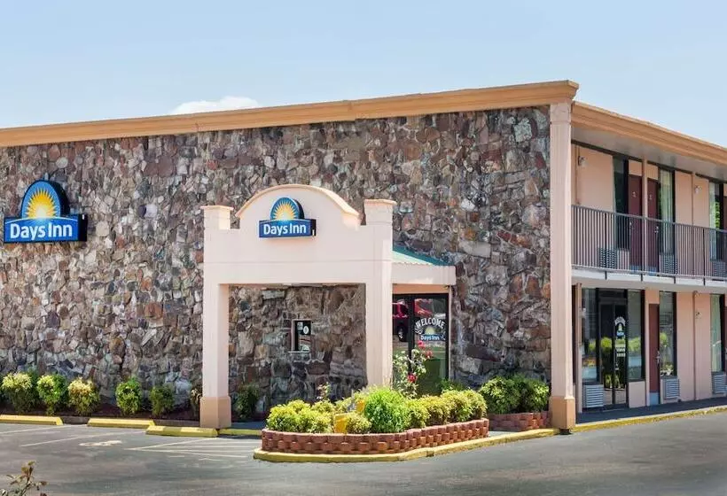 בית מלון כפרי Days Inn By Wyndham Martin