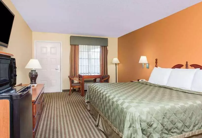 酒店 Days Inn By Wyndham Orange