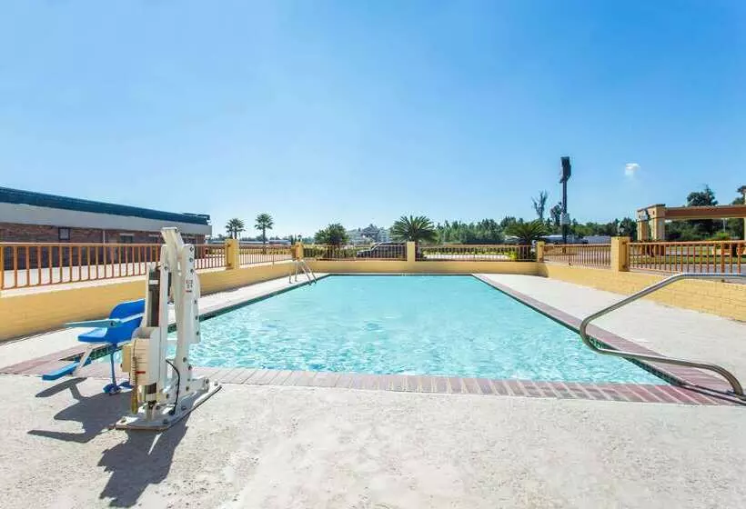 酒店 Days Inn By Wyndham Orange