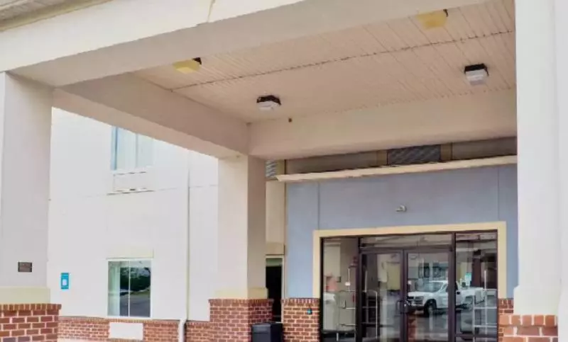 Отель Econo Lodge