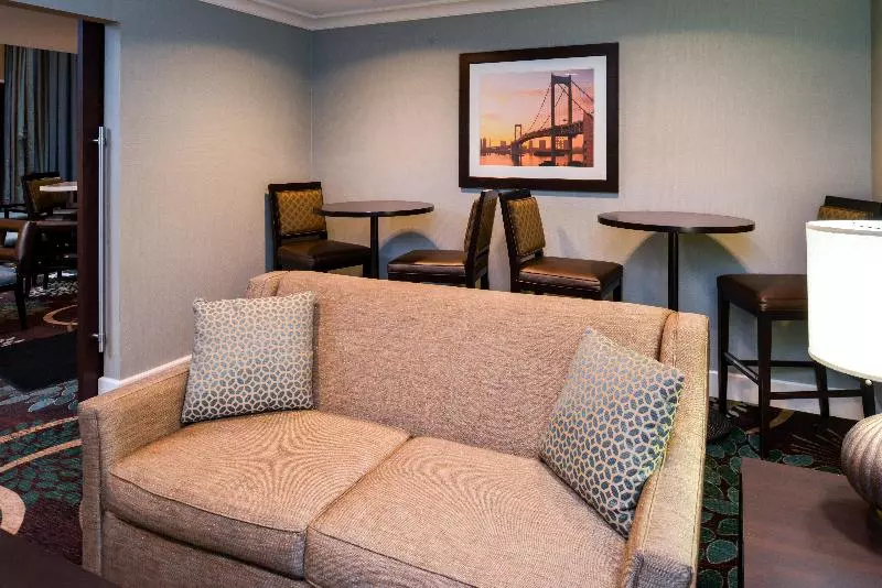 호텔 Staybridge Suites Indianapolis Downtown Convention Center, An Ihg