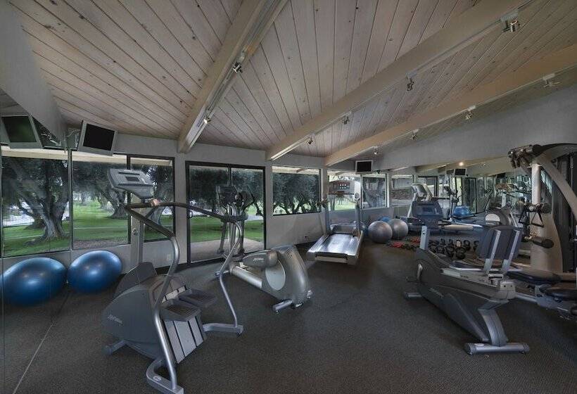 Отель Singing Hills Golf Resort