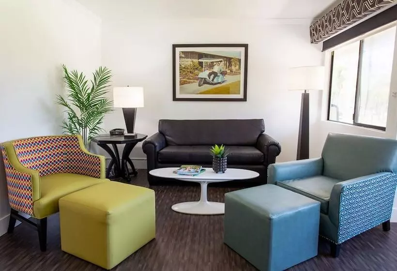 酒店 Singing Hills Golf Resort