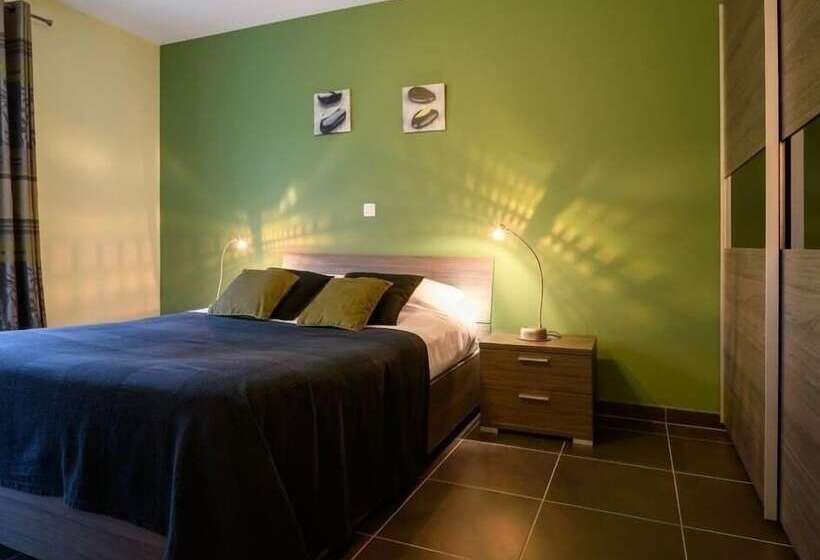 هتل Business Flats Leuven