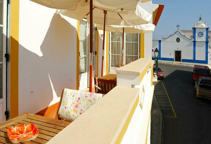 Casa Do Adro Da Igreja Turismo De Habitação