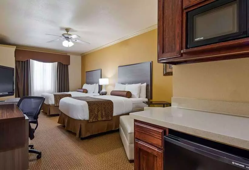 فندق Best Western Plus Crown Colony Inn & Suites