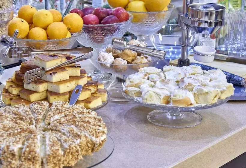 Отель Bogemia On Vavilova Street