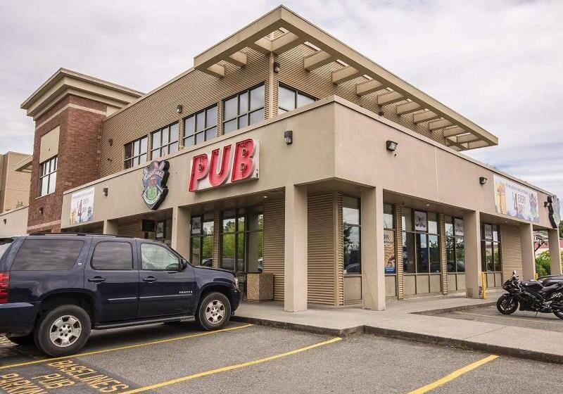 בית מלון כפרי Comfort Inn & Suites