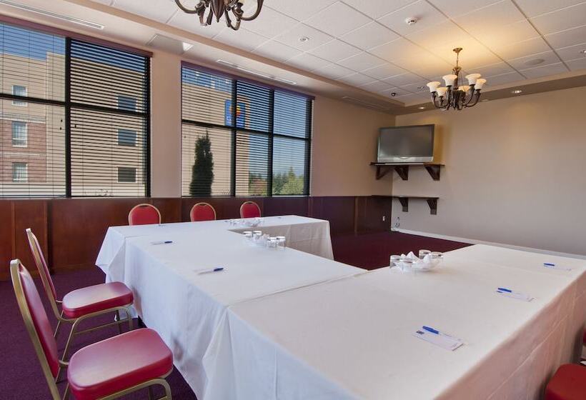 בית מלון כפרי Comfort Inn & Suites