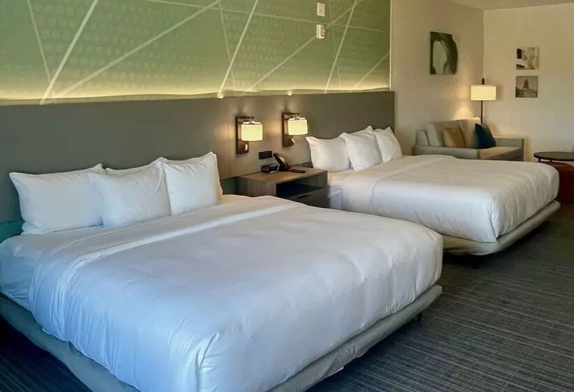 Отель Comfort Suites Granbury