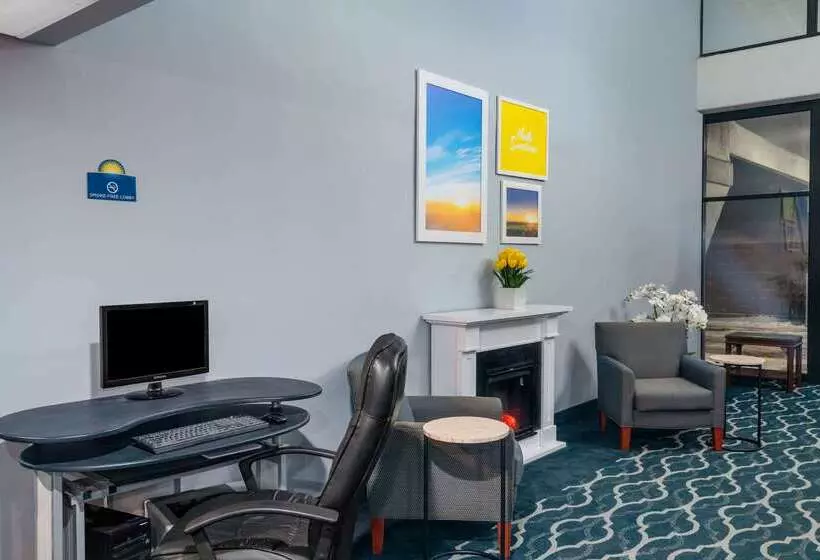 فندق Days Inn By Wyndham Scranton Pa