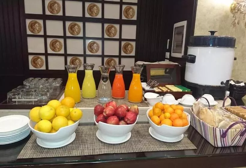 هتل Queens Suite