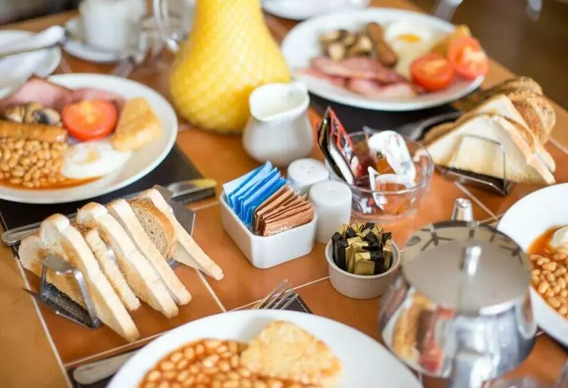 Hotel The West Bank Guest House