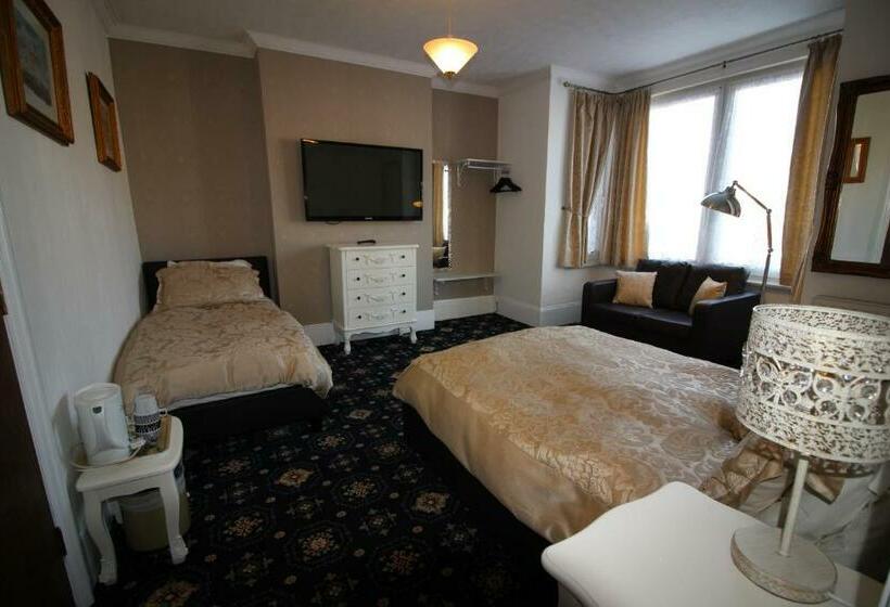 Hotel The West Bank Guest House