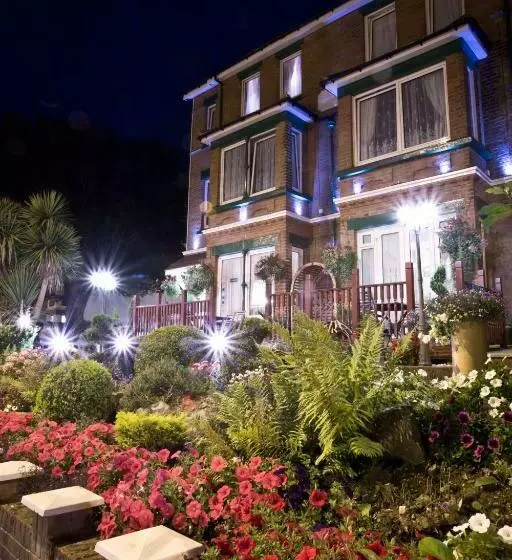 Hotel The West Bank Guest House