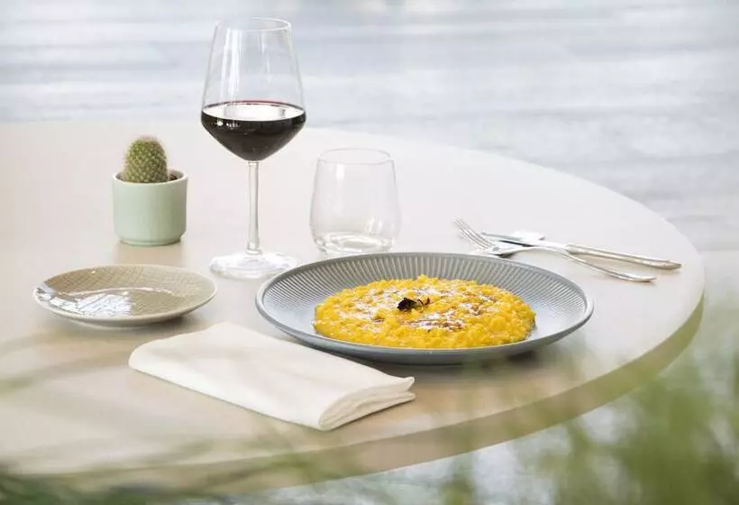 هتل Voco Milan Fiere, An Ihg