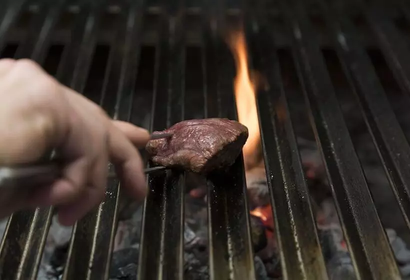 هتل Voco Milan Fiere, An Ihg