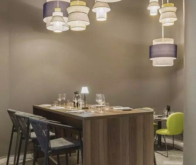 هتل Voco Milan Fiere, An Ihg