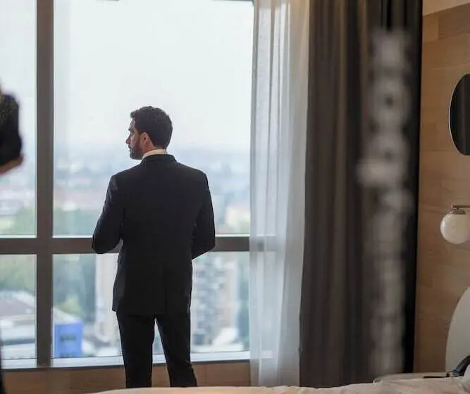 هتل Voco Milan Fiere, An Ihg