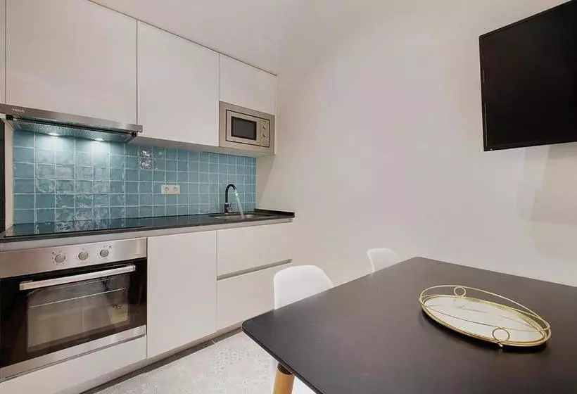 Aqua Apartment By Olala Homes