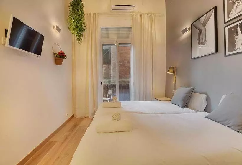 Aqua Apartment By Olala Homes