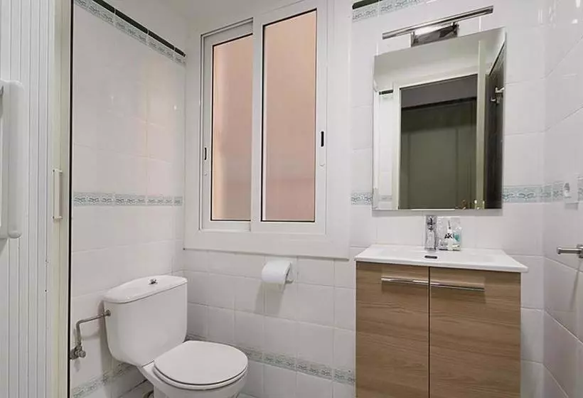 Aqua Apartment By Olala Homes