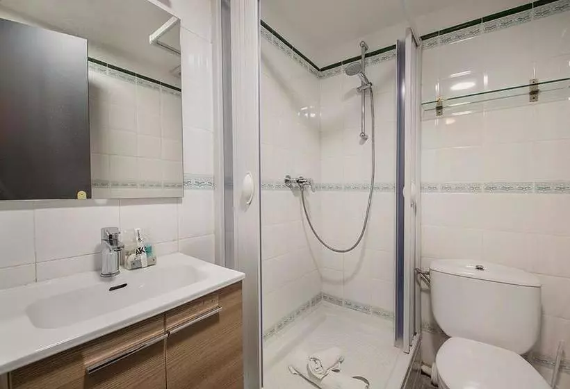 Aqua Apartment By Olala Homes