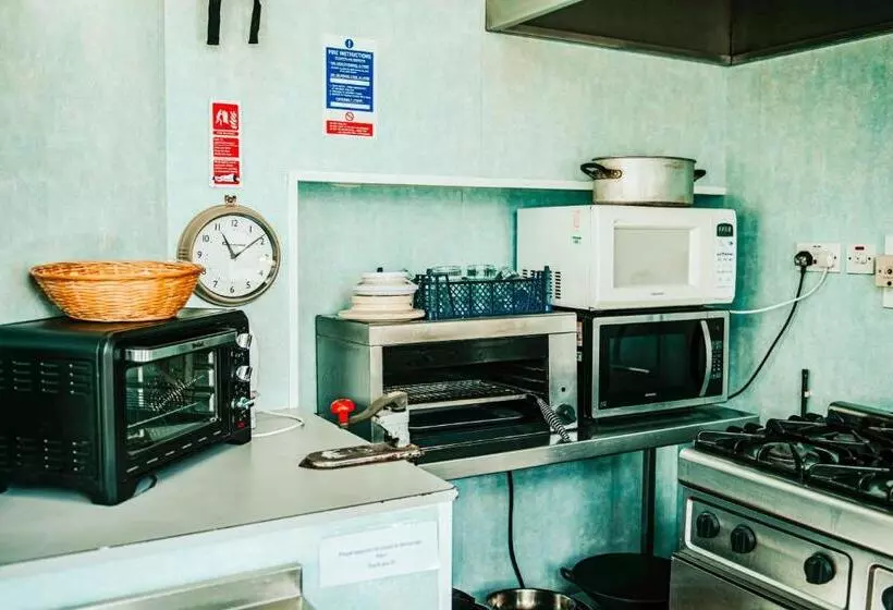 Denton House Hostel