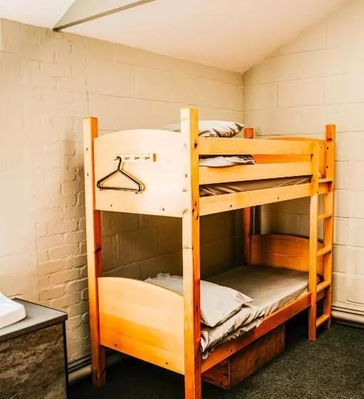 Denton House Hostel