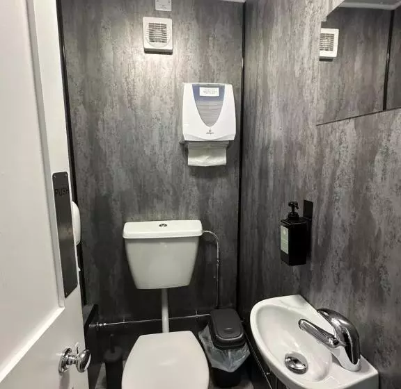 Denton House Hostel