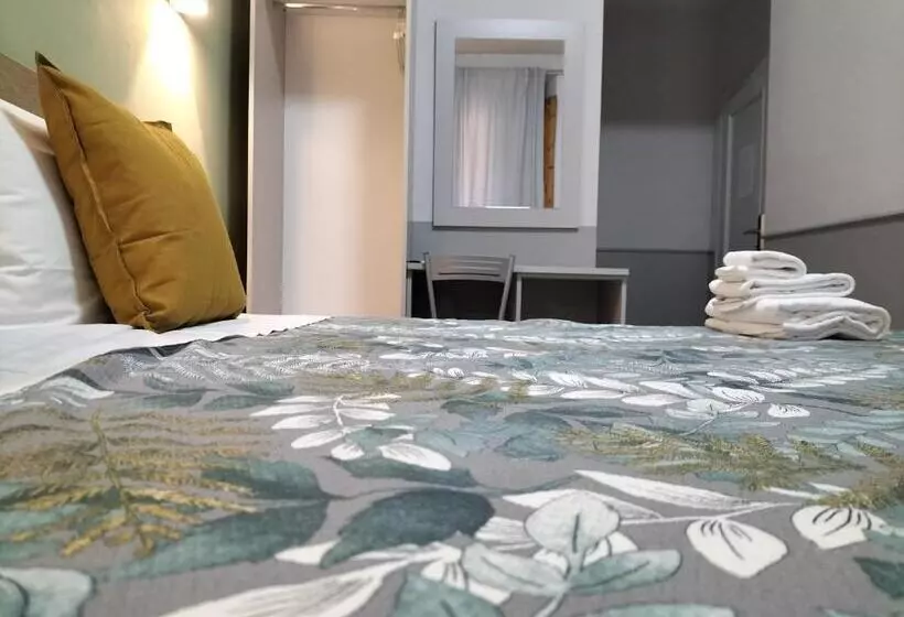 ホテル Camilla Guelfa