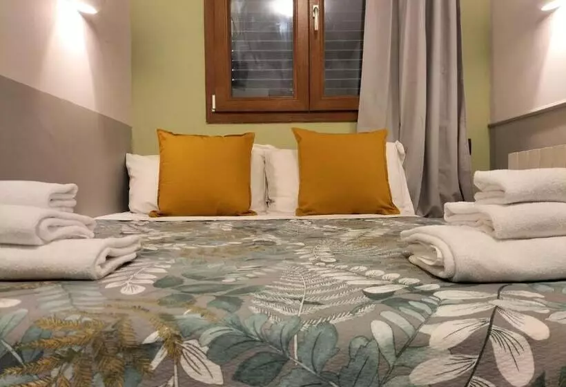 ホテル Camilla Guelfa