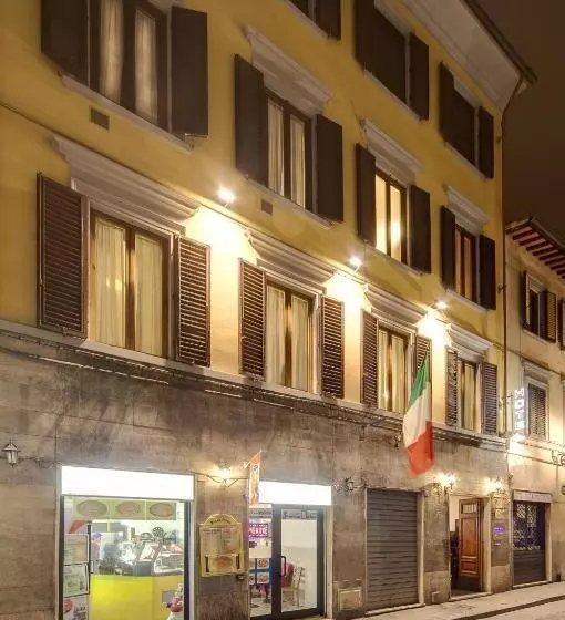 ホテル Camilla Guelfa