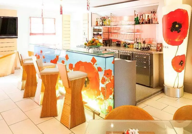 هتل Ibis Valenciennes