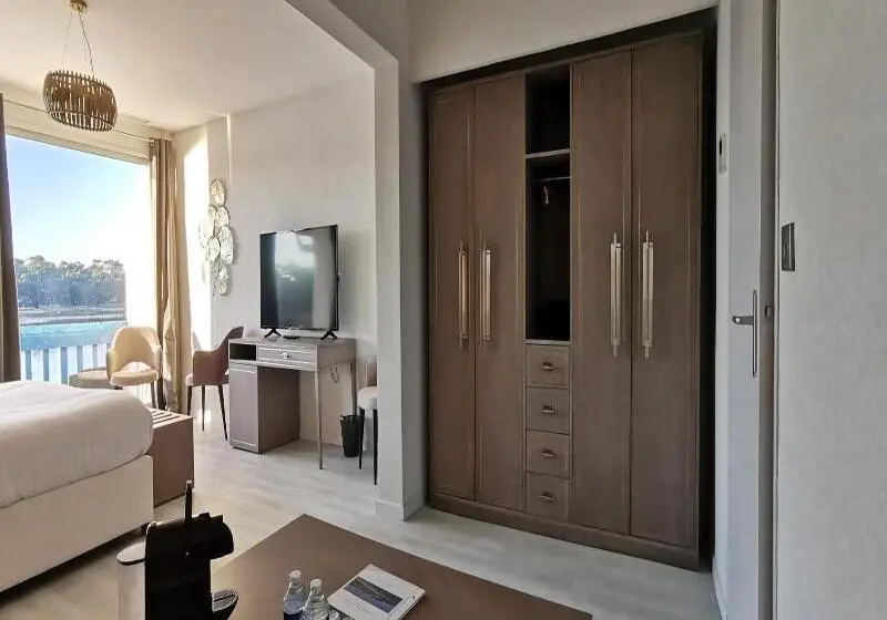 هتل Le Relais Du Lac
