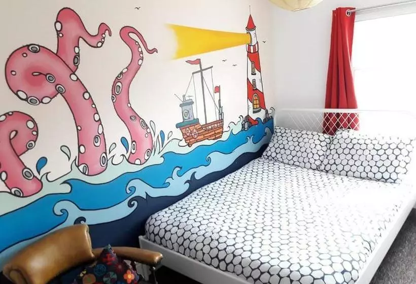 Igloo Backpackers Hostel & Annexe