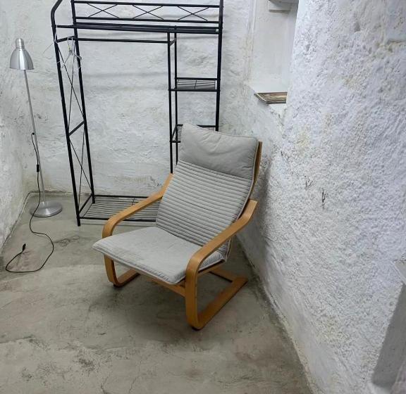 Majatalo Barbieri Cave