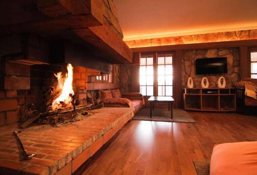 膳宿费 Rise In Valley