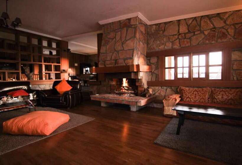 膳宿费 Rise In Valley