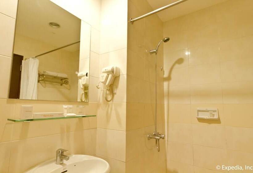 ホテル Alpa City Suites