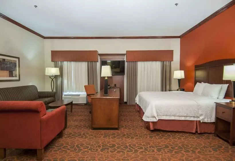 Отель Hampton Inn & Suites Waxahachie