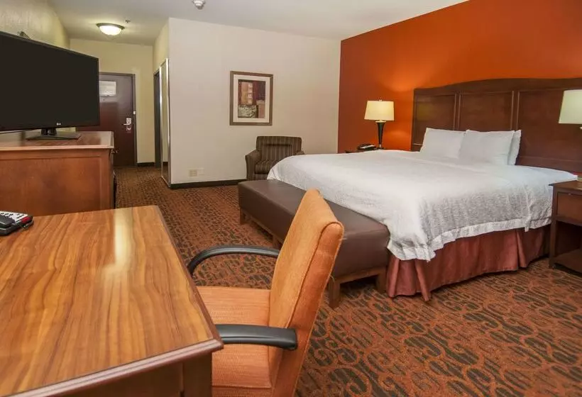 Отель Hampton Inn & Suites Waxahachie