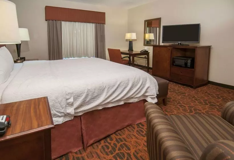 Отель Hampton Inn & Suites Waxahachie