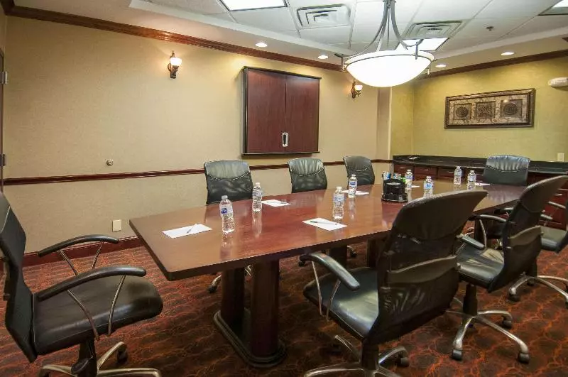 Отель Hampton Inn & Suites Waxahachie