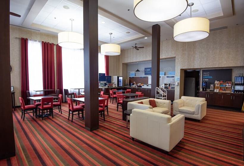 Holiday Inn Express Hotel & Suites Chatham South, An Ihg