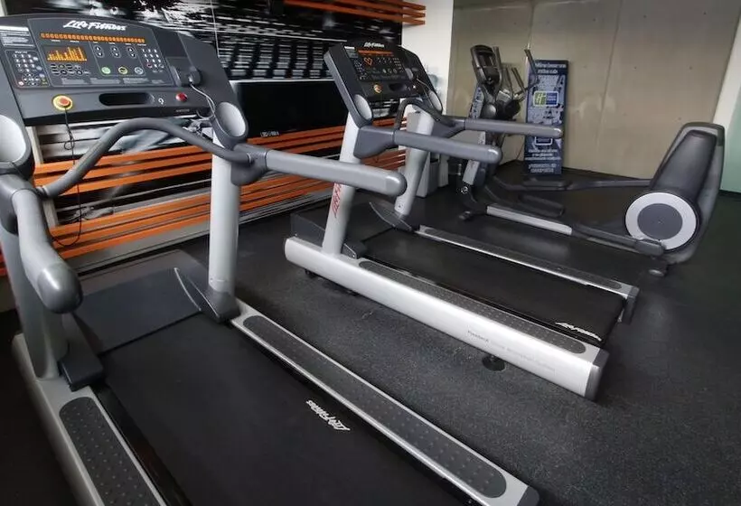 Szálloda Holiday Inn Express Toluca Galerias Metepec, An Ihg