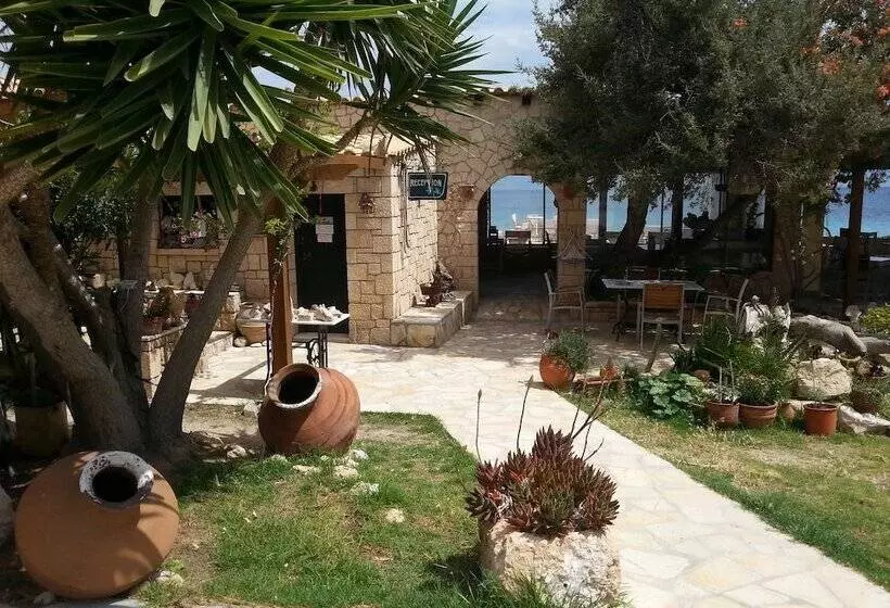 Irides Luxury Studios & Apartments