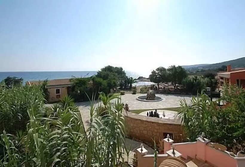 Irides Luxury Studios & Apartments